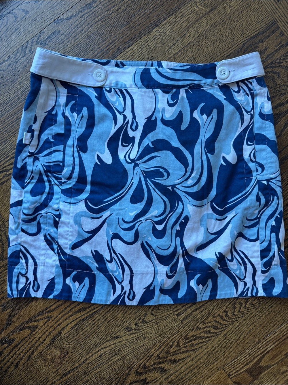 Greg Norman Golf Skort Groovy Blue and White Print 4